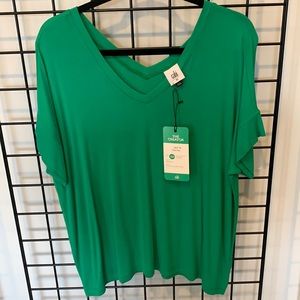 Cabi field tee in green size XS